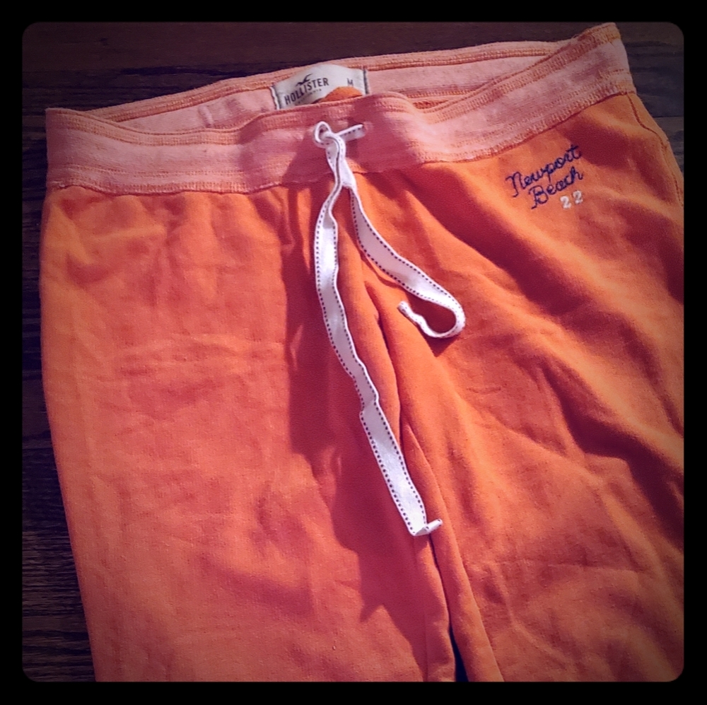 Hollister sweats